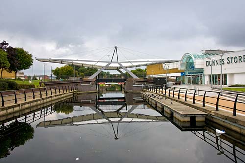 Bridge over the Forth and Clyde Canal between Sylvania Way and the Clyde Shopping Centre, Clydebank, 2009