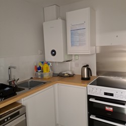 109 Howatshaws Road Kitchen